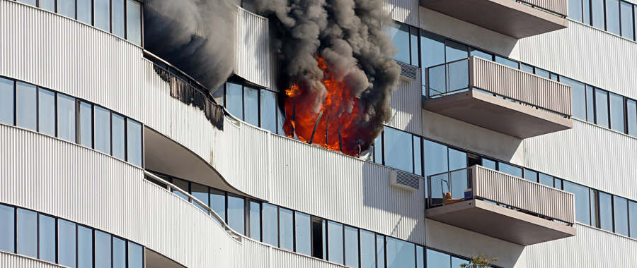 Incendie flamme feu immeuble